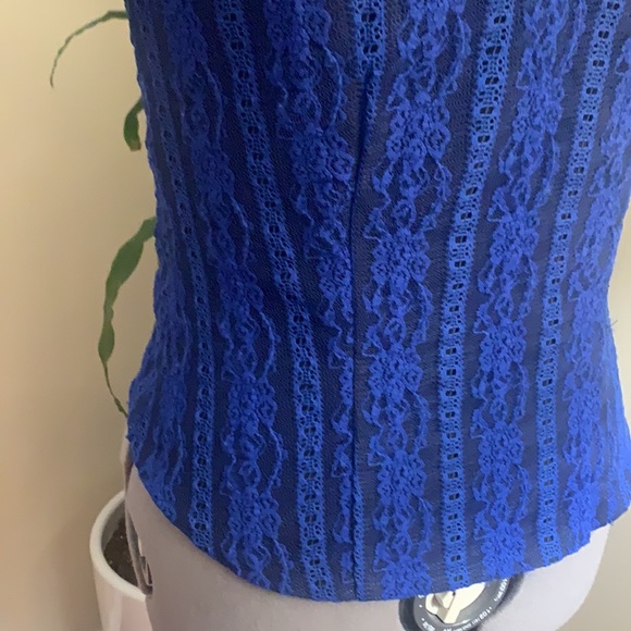 Lace Top - Picture 4 of 10